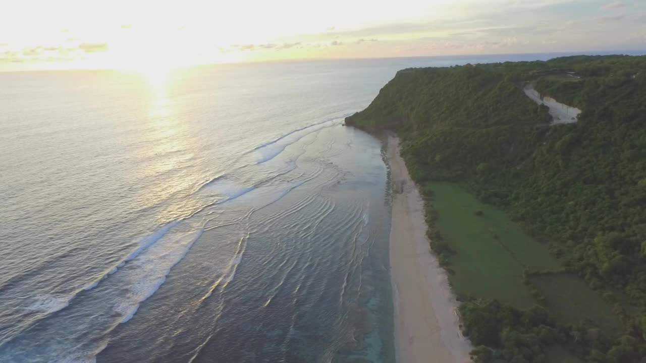 Nyang Nyang海滩/巴厘岛的风景视频素材