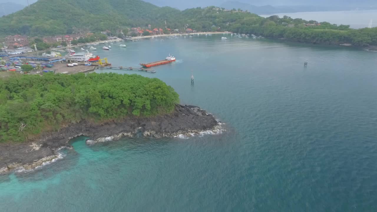 印度尼西亚巴厘岛努沙佩尼达的风景视频素材