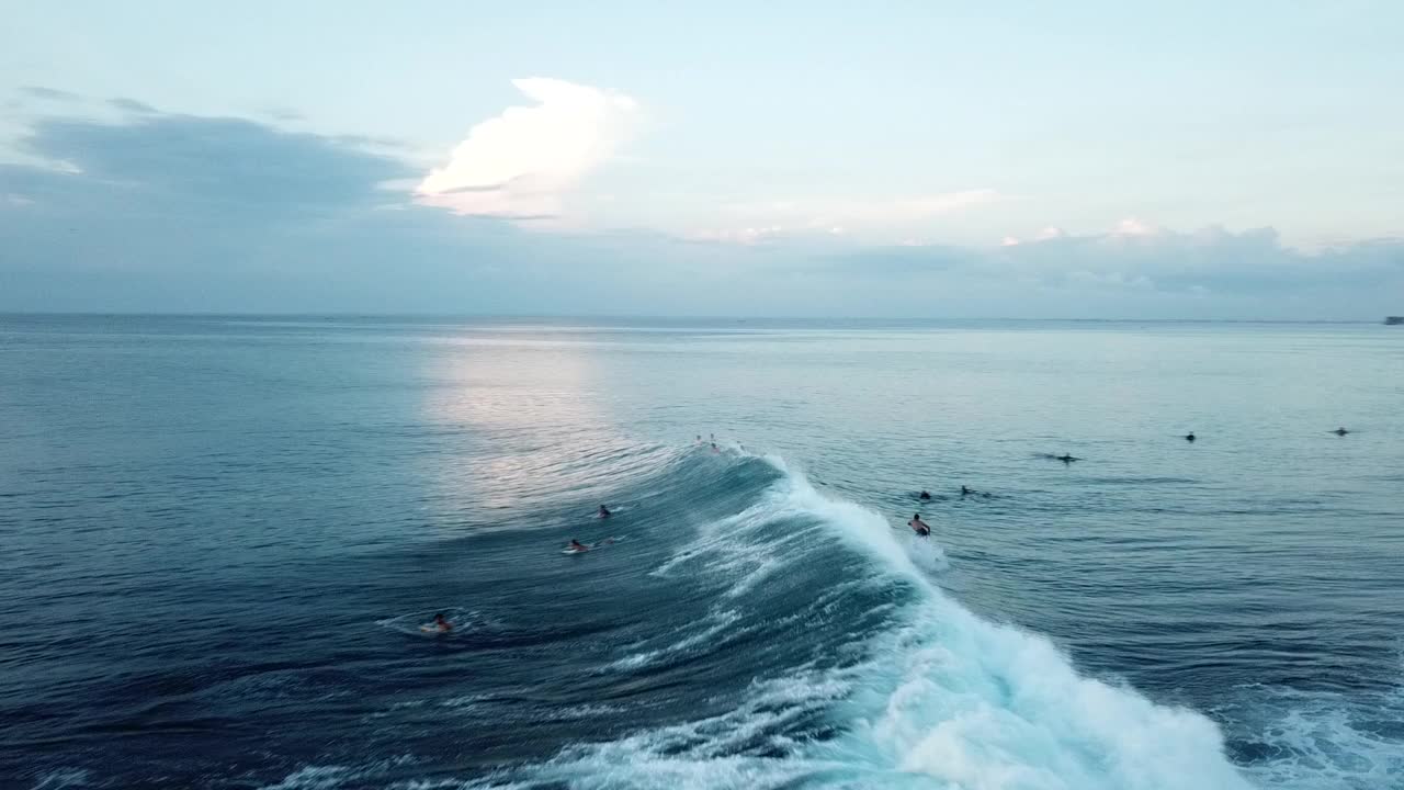 苏鲁班海滩/巴厘岛，印度尼西亚视频素材