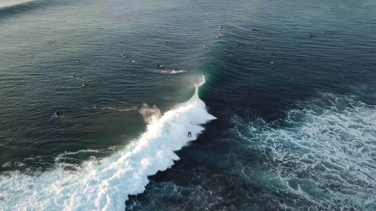 苏鲁班海滩/巴厘岛，印度尼西亚视频素材