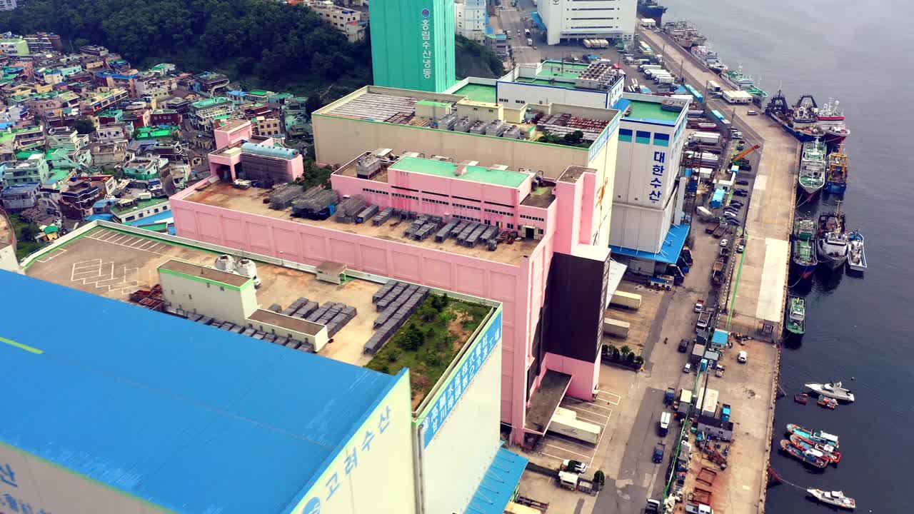 釜山沙下区甘川港冷库周围的风景视频素材