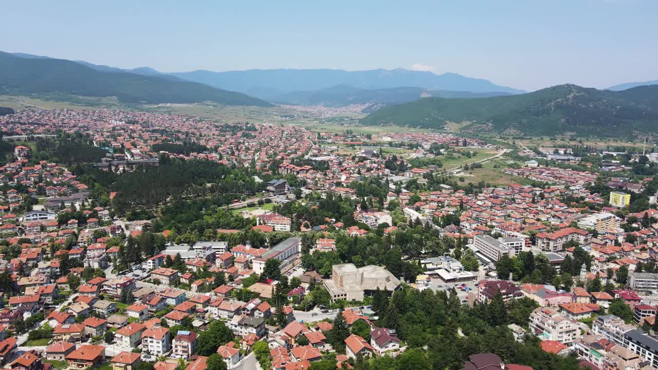 保加利亚维林格勒著名温泉胜地的鸟瞰图视频素材