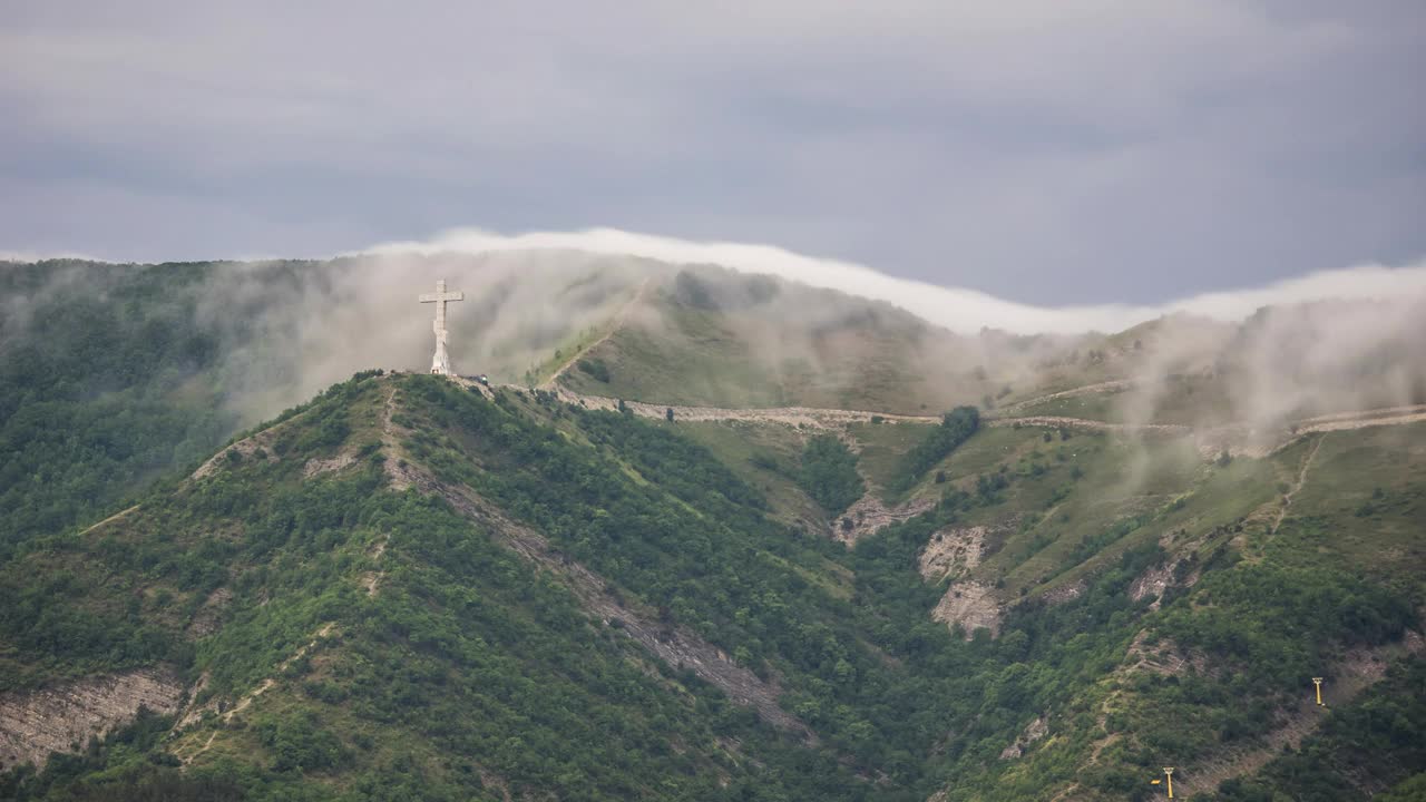 格连兹克市附近的山上视频下载