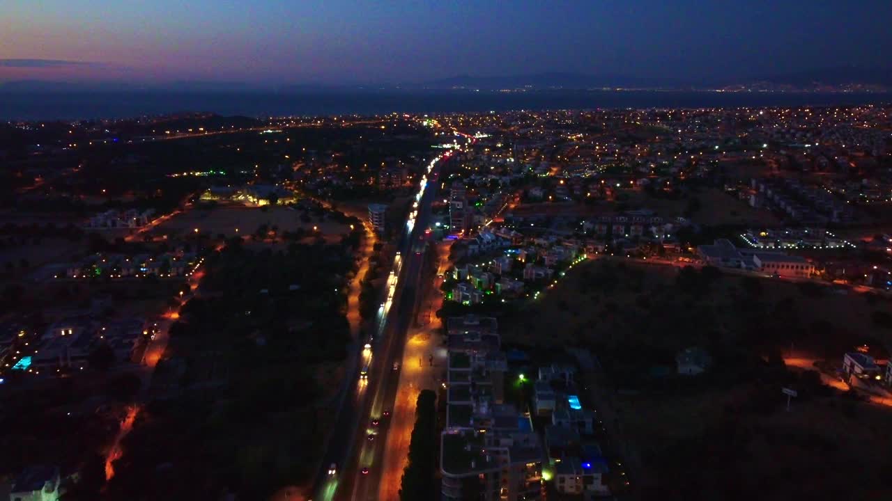 Güzelbahçe ızmir城市夜景鸟瞰图视频素材