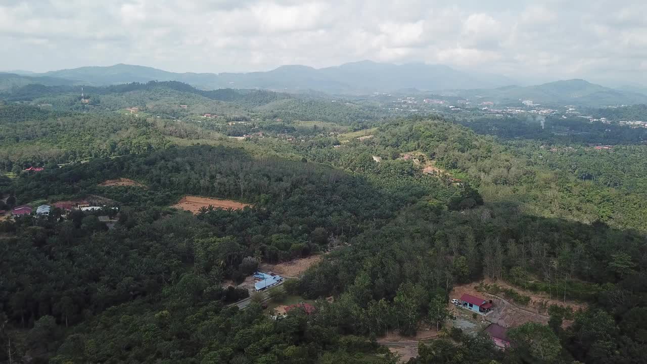 鸟瞰乡村小镇视频素材