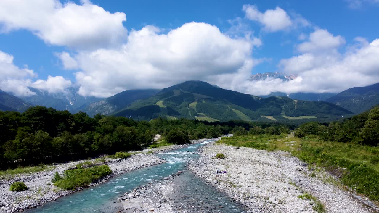 白波的鸟瞰图视频素材