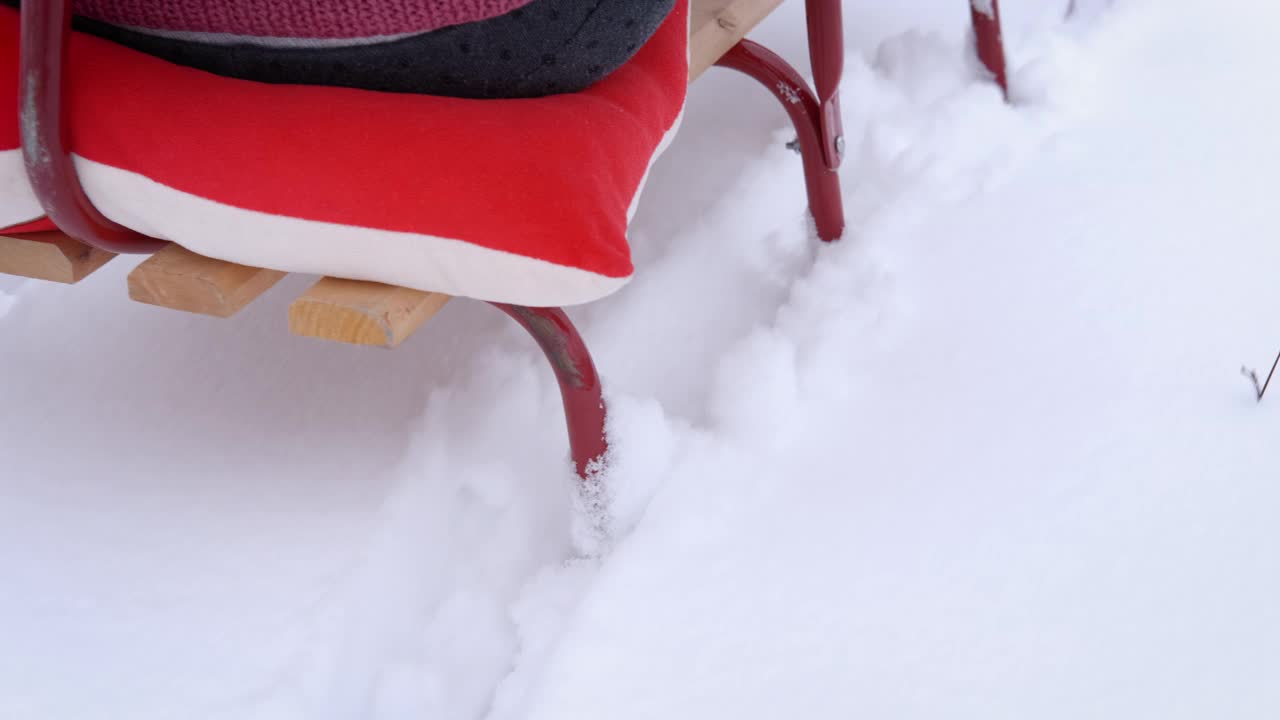 冬天的雪橇时间。视频素材