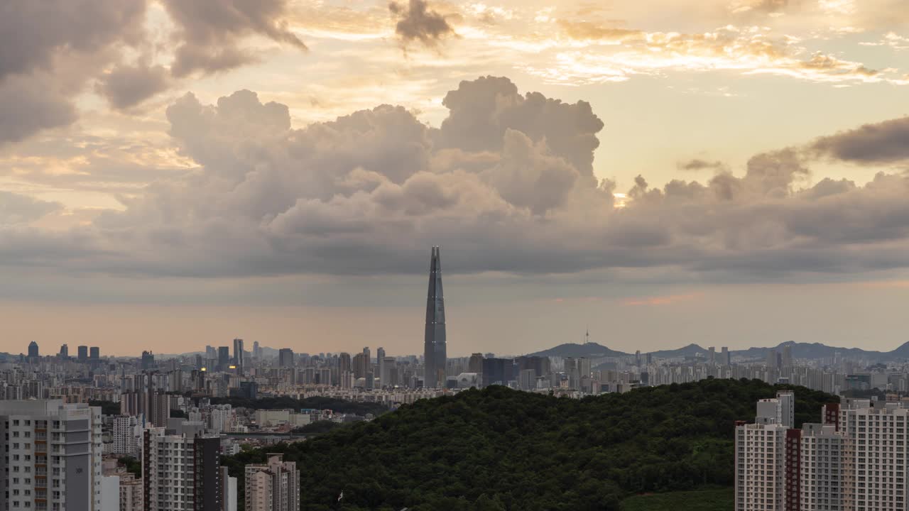 首尔蚕室区、三星区乐天世界塔、N首尔塔、首尔世界贸易中心周围的市中心，日落/松坡区、江南区视频素材