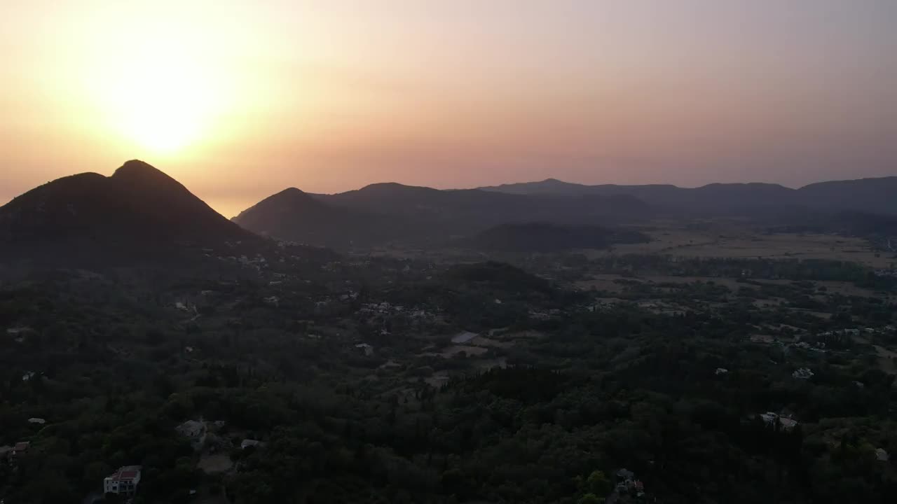 希腊，圣乔治山的科孚海岸日落。视频下载