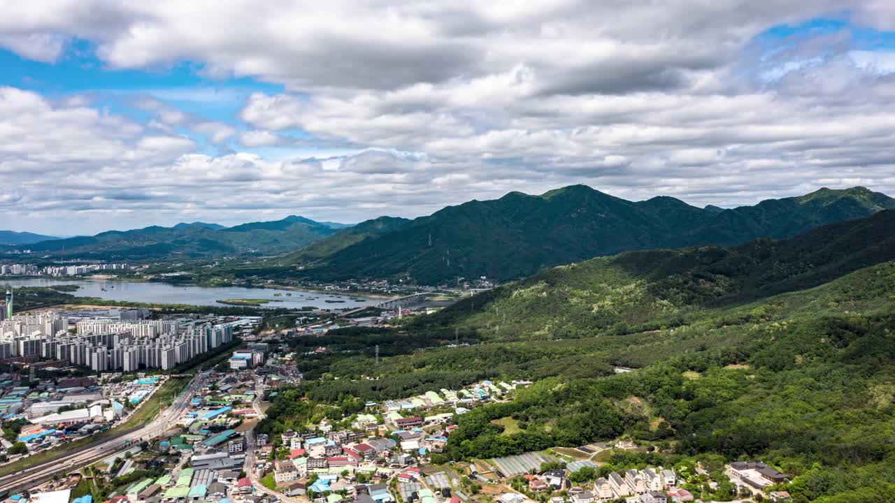 韩国京畿道河南市八堂大桥附近的市中心视频素材