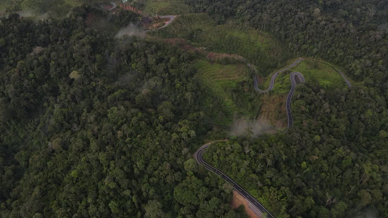 山路鸟瞰图视频素材