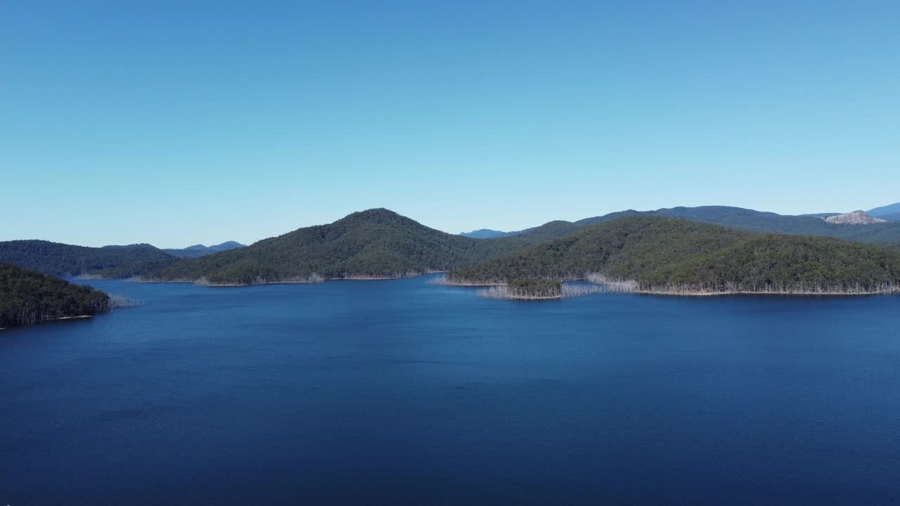 供水大坝鸟瞰图视频素材