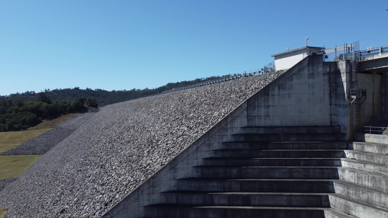 供水大坝鸟瞰图视频素材