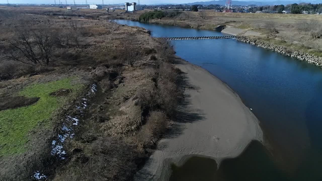 无人机空中拍摄，Watarase河，枥木县，日本视频素材