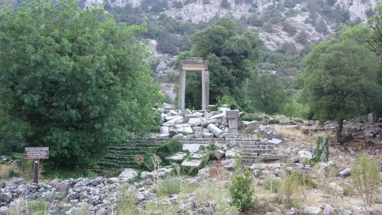 Termessos Ancient Door Drone Shots的4K镜头视频素材