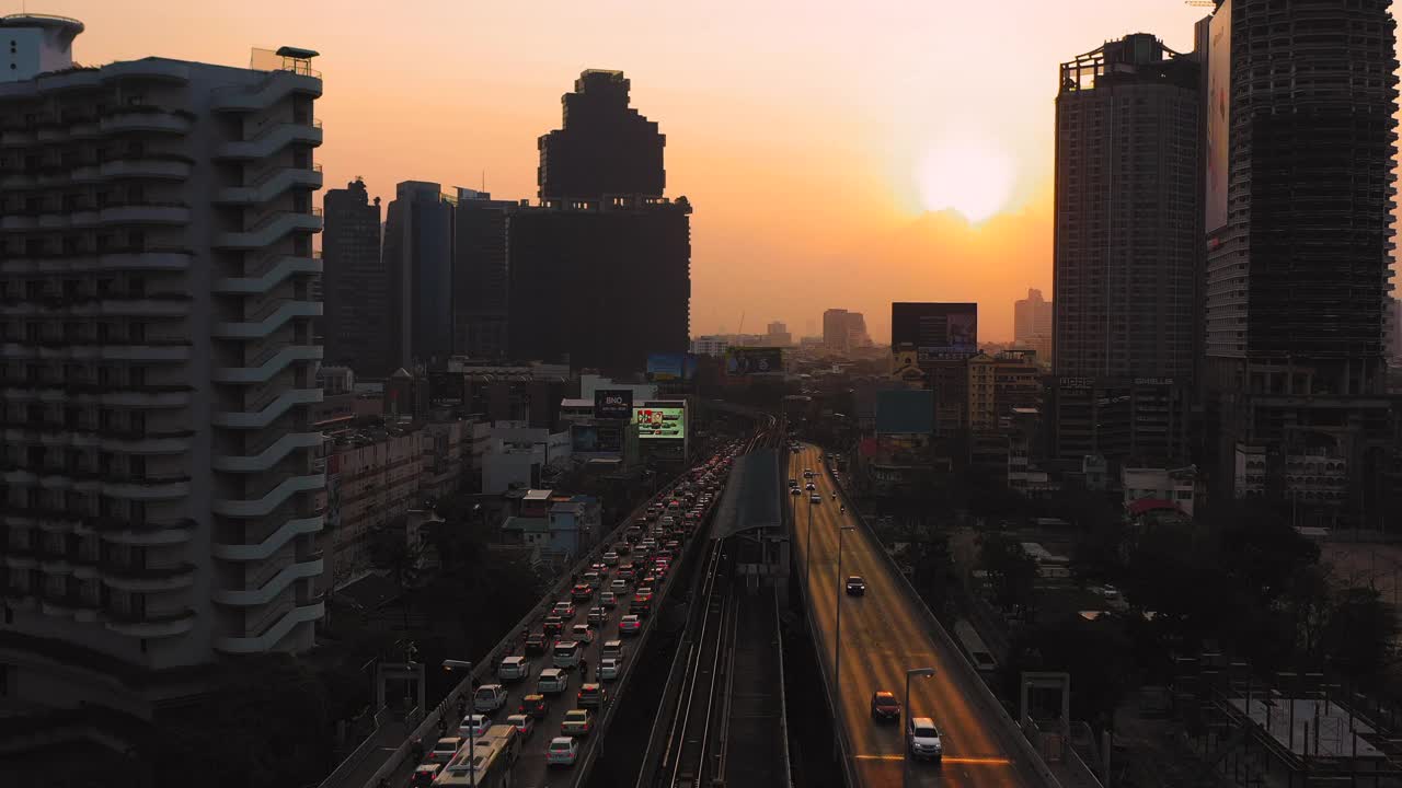 曼谷日落鸟瞰图视频素材