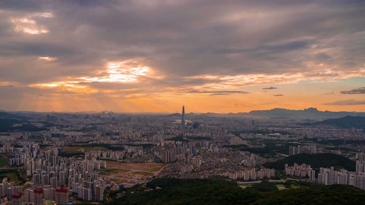 首尔日落时壮观的天空，视频素材