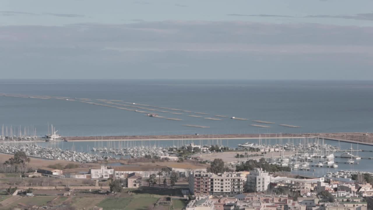 沿海城镇和海港的景观视频素材