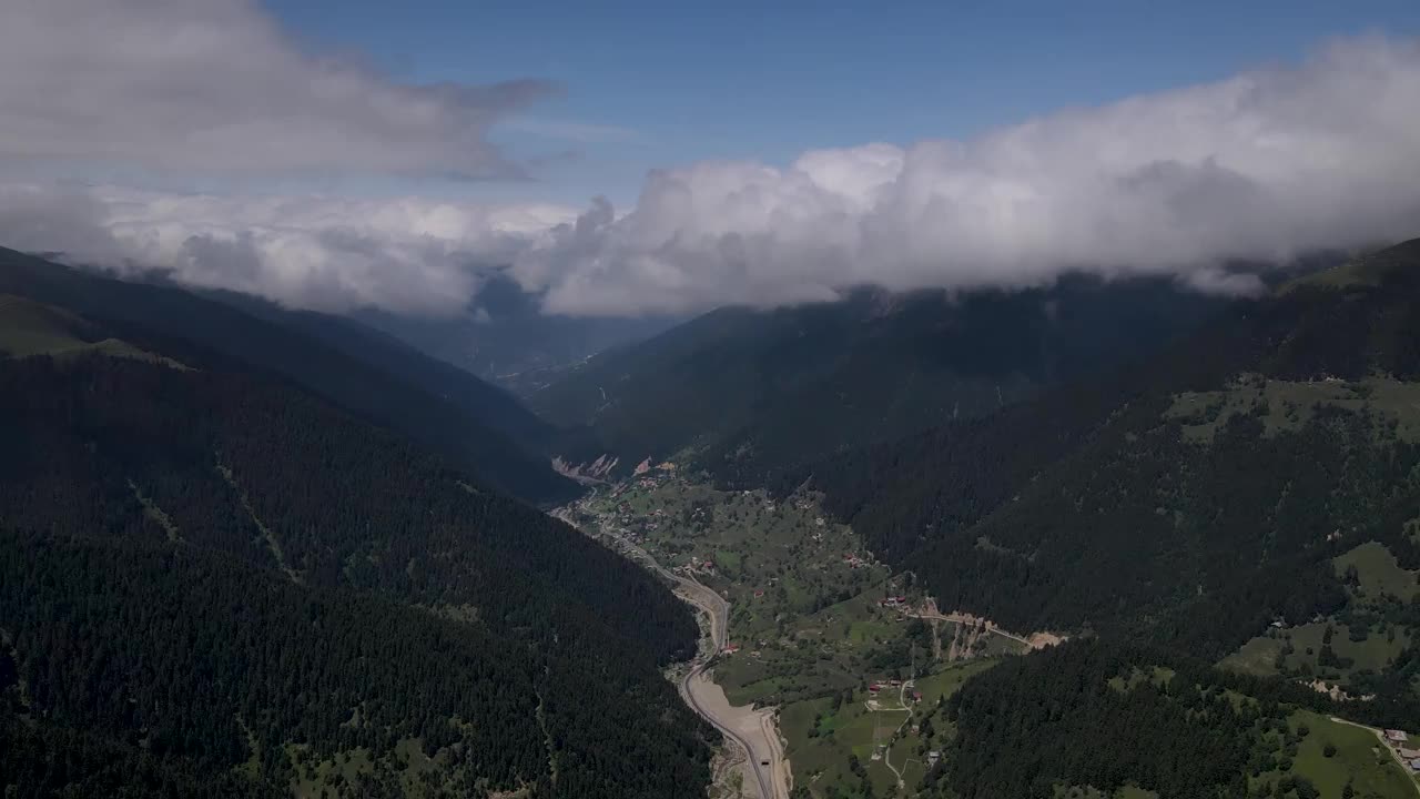 山村和高山草甸视频素材