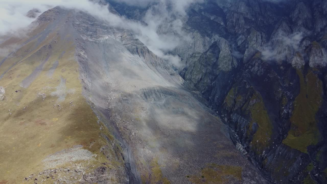 雾山鸟瞰图-雾山视频素材