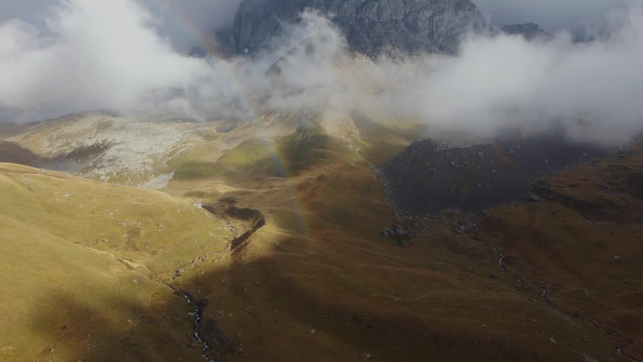 雾山鸟瞰图-雾山视频素材