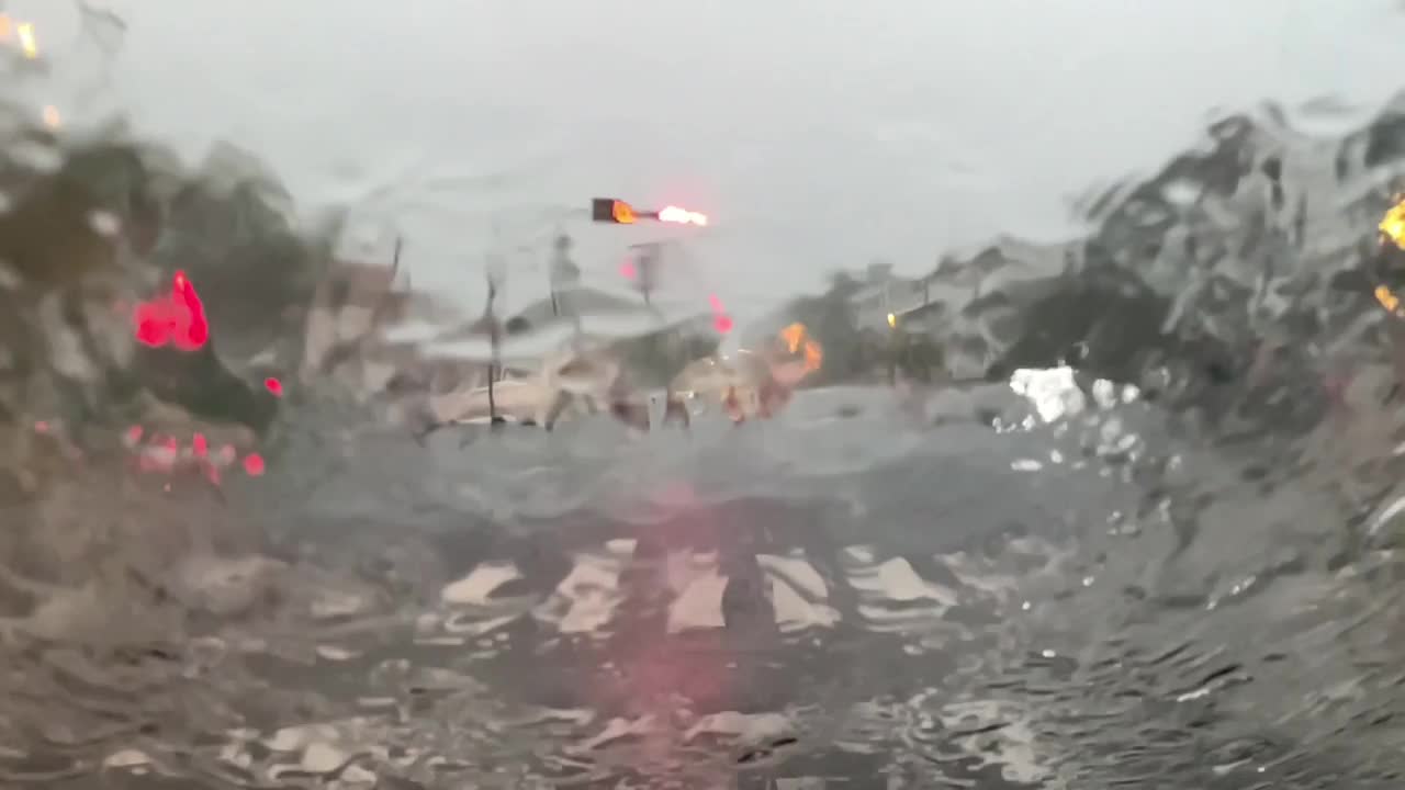 下雨天交通拥挤视频素材