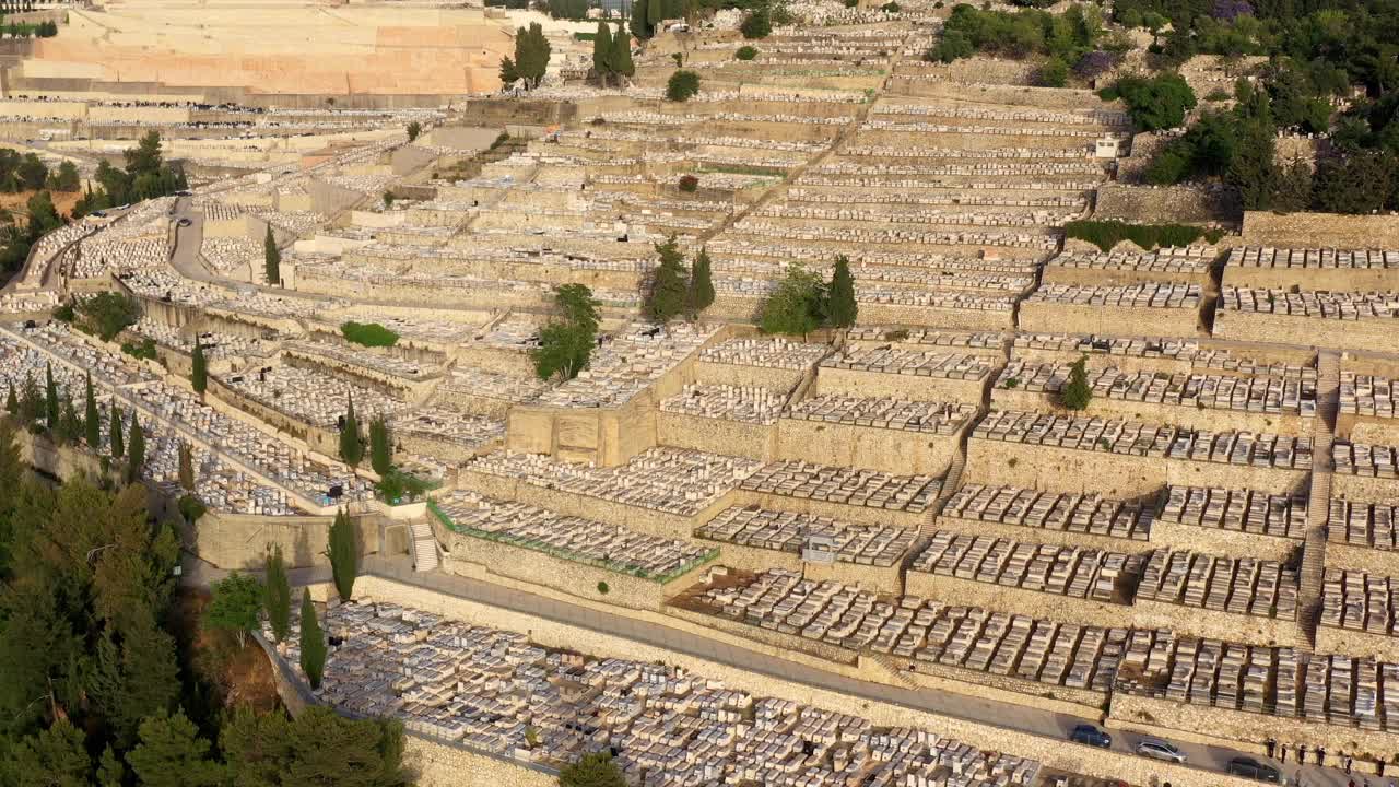 Givat Shaul耶路撒冷最大的墓地，Aerial视频素材