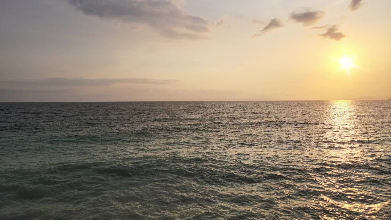 海上壮丽的日落视频素材