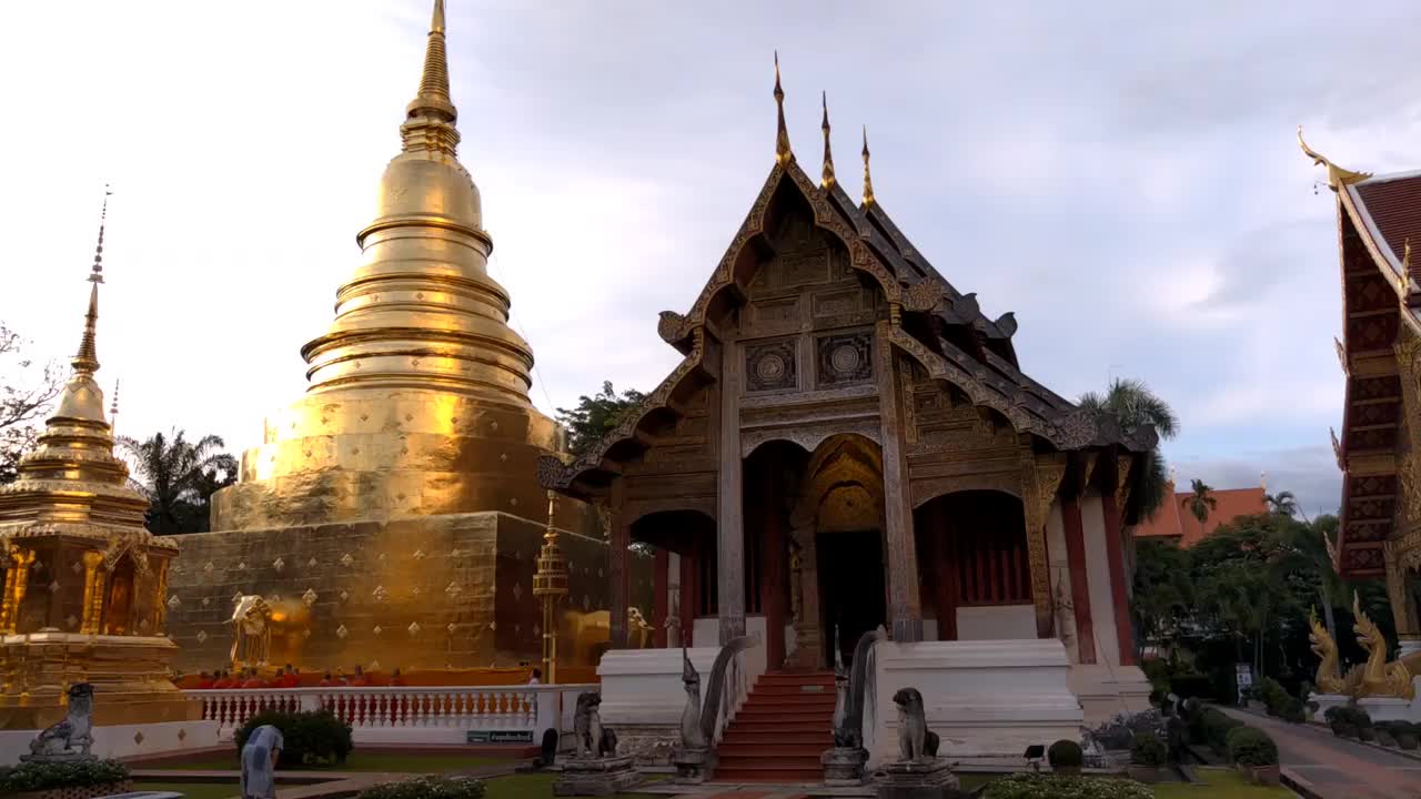 时光流逝在泰国清迈的佛寺视频素材