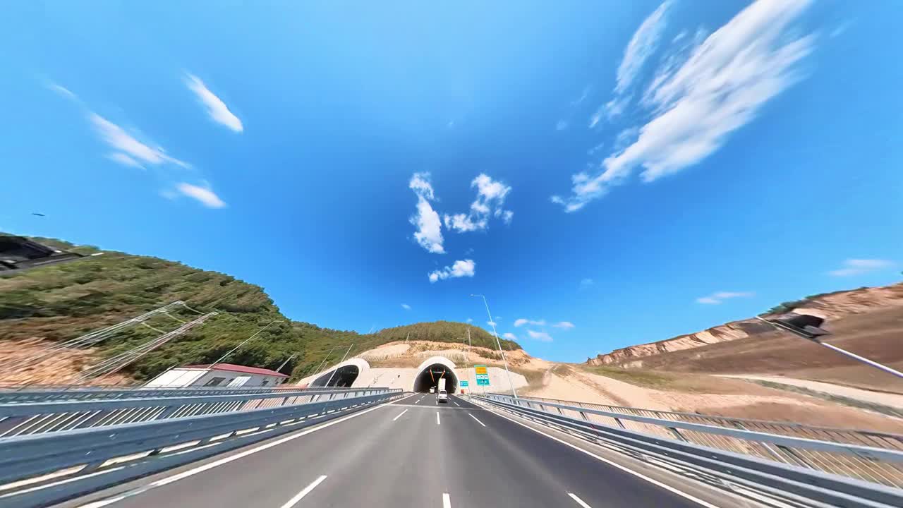 高速公路超速行驶视频素材