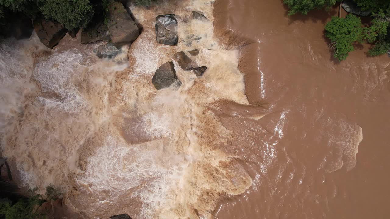 峡谷洪水视频素材