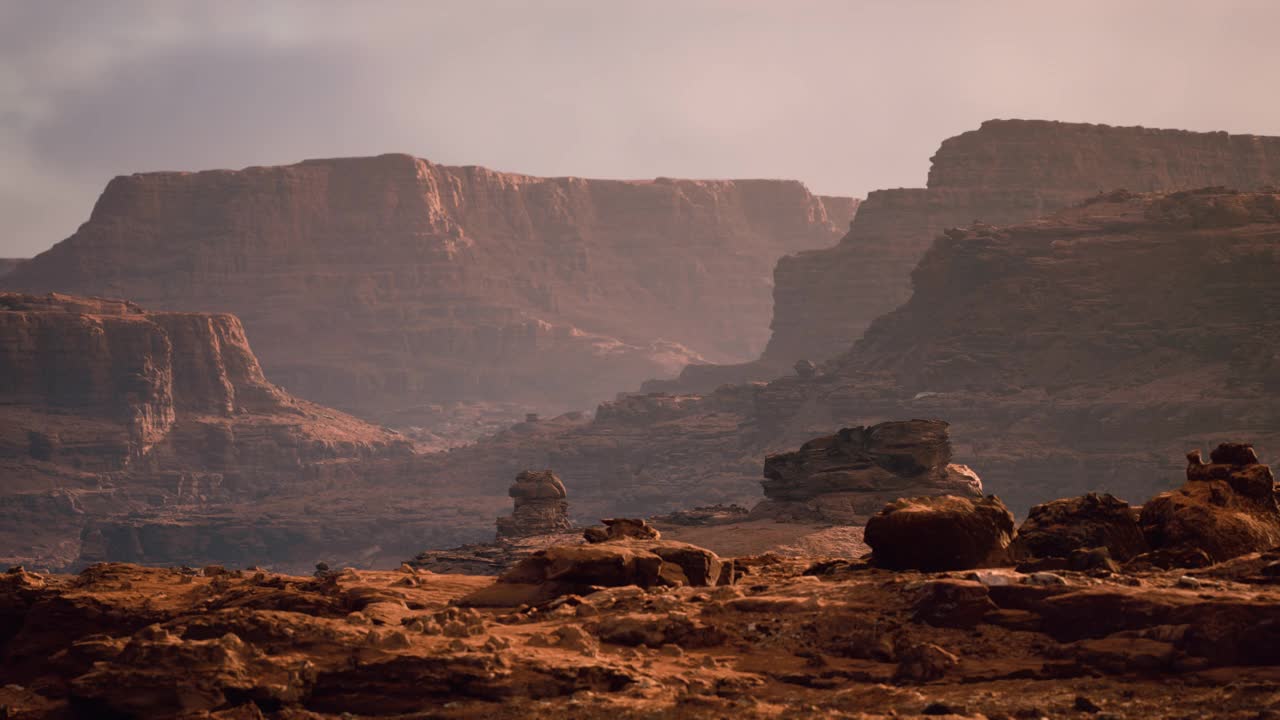 日出时美丽峡谷的如画全景。三维逼真的可视化美丽的山脉和岩石。视频素材