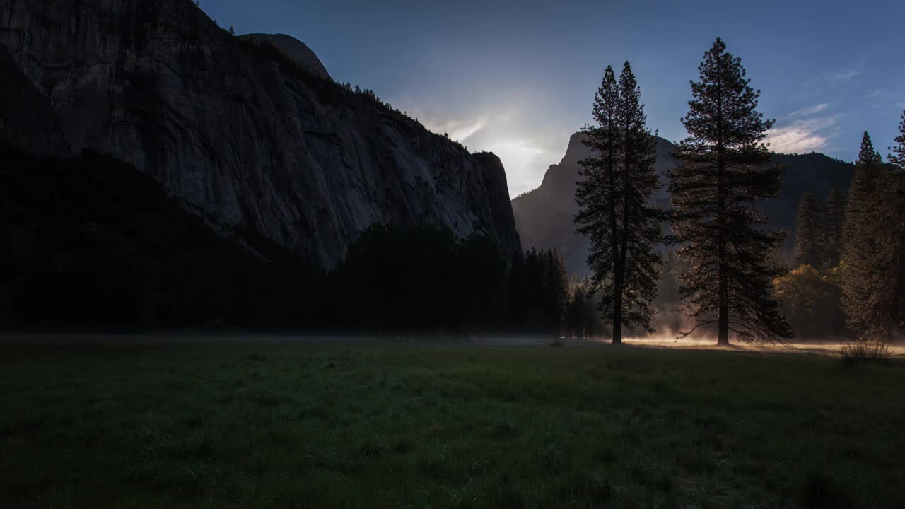 美丽的约塞米蒂山谷日出时间流逝视频素材