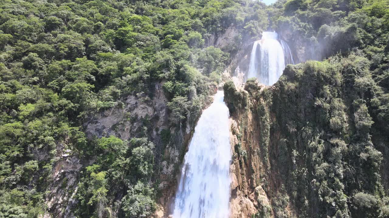 墨西哥恰帕斯的El Chiflon瀑布视频素材