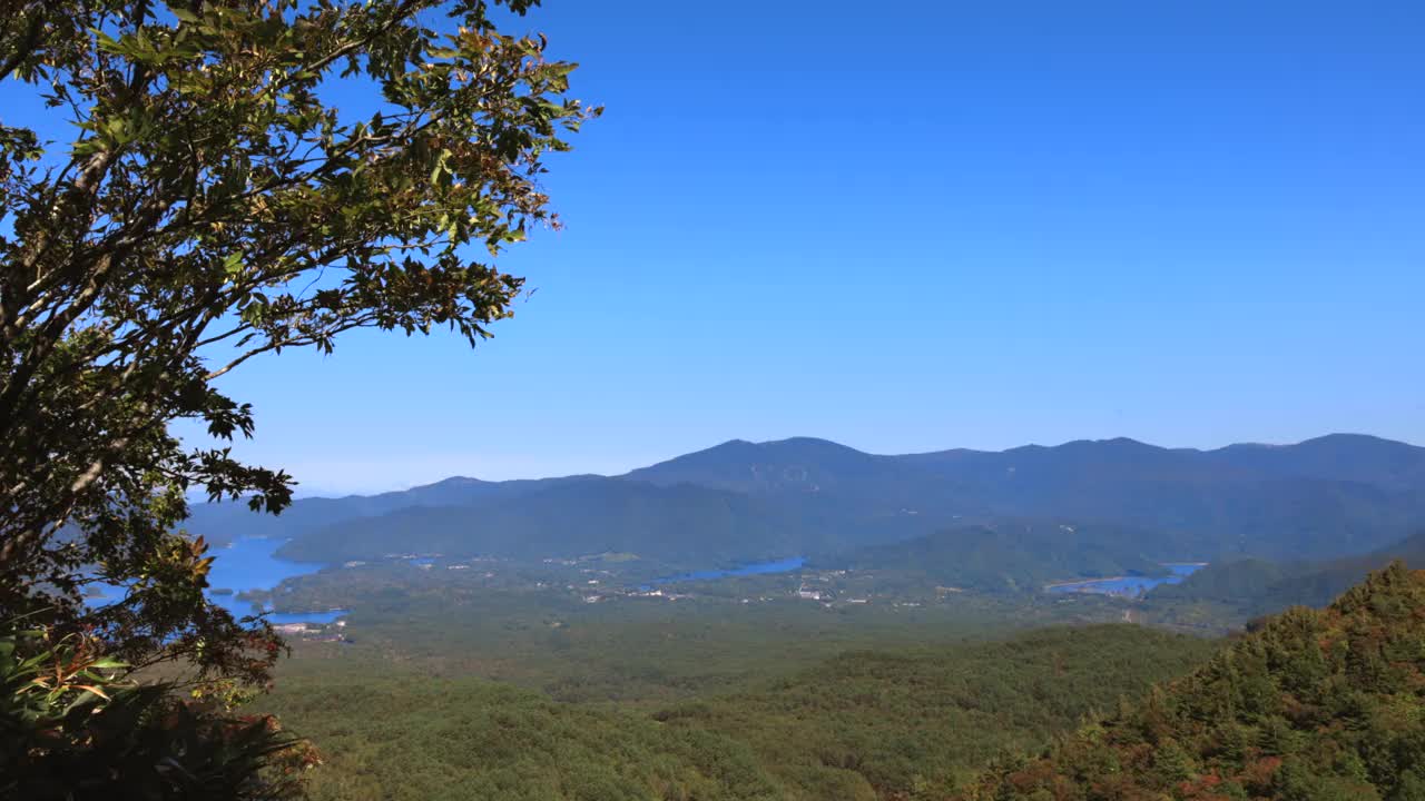 福岛县万台山附近的湖泊视频素材