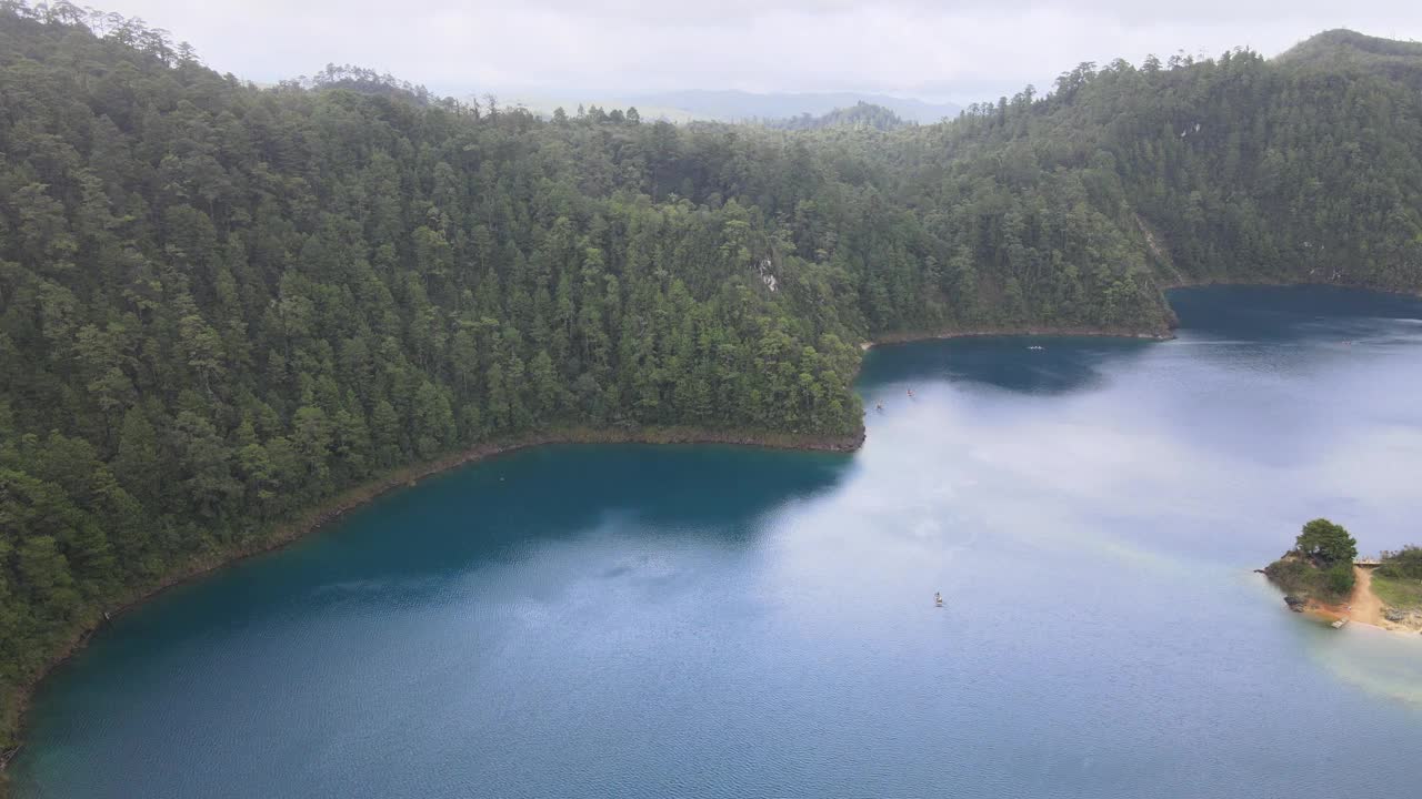 墨西哥恰帕斯的蒙特贝洛泻湖视频素材