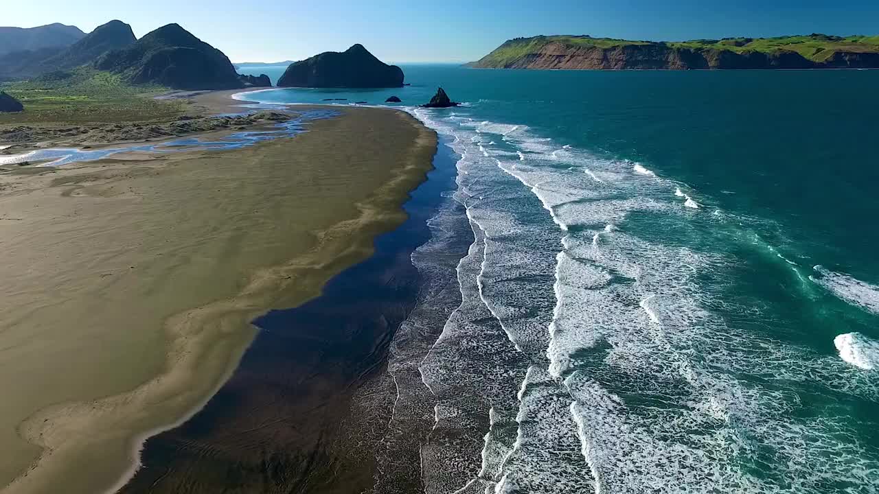 新西兰海岸线鸟瞰图视频素材