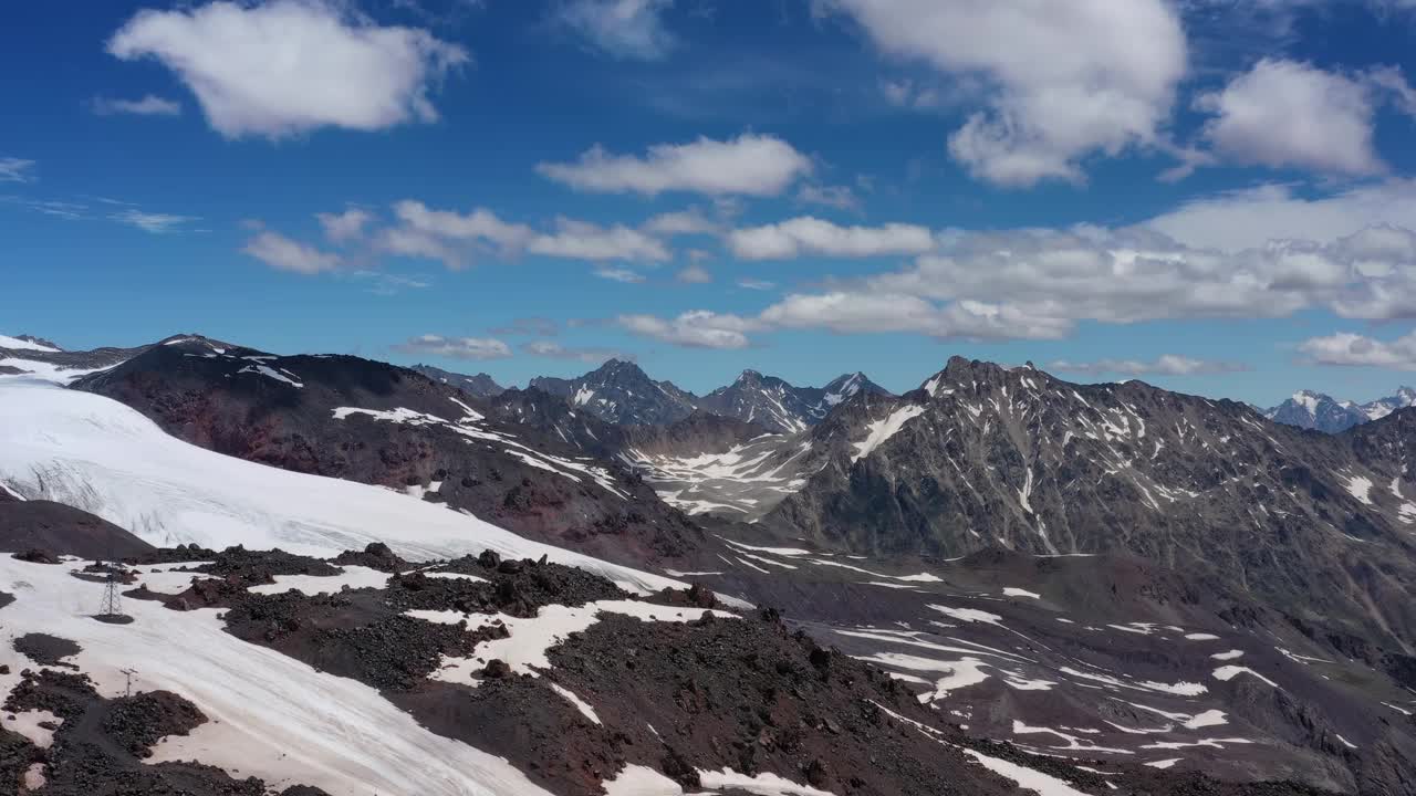 鸟瞰高加索雪山视频素材