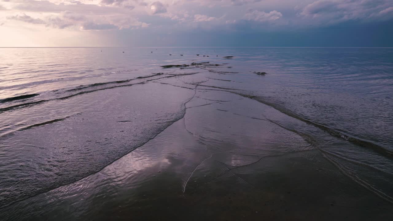 夏末波罗的海的夜晚视频素材