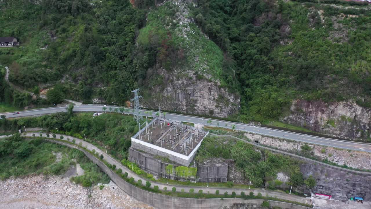 山区变电站鸟瞰图视频素材