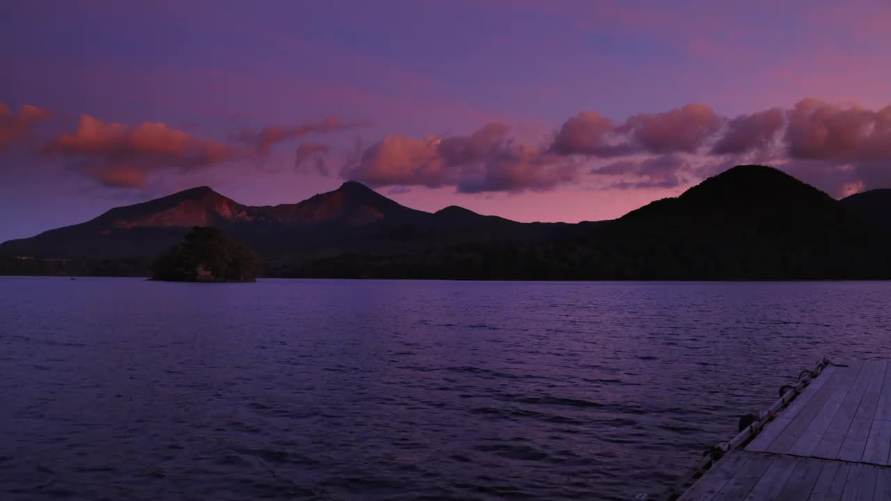 黄昏时分，福岛县的万代山和海原湖视频素材