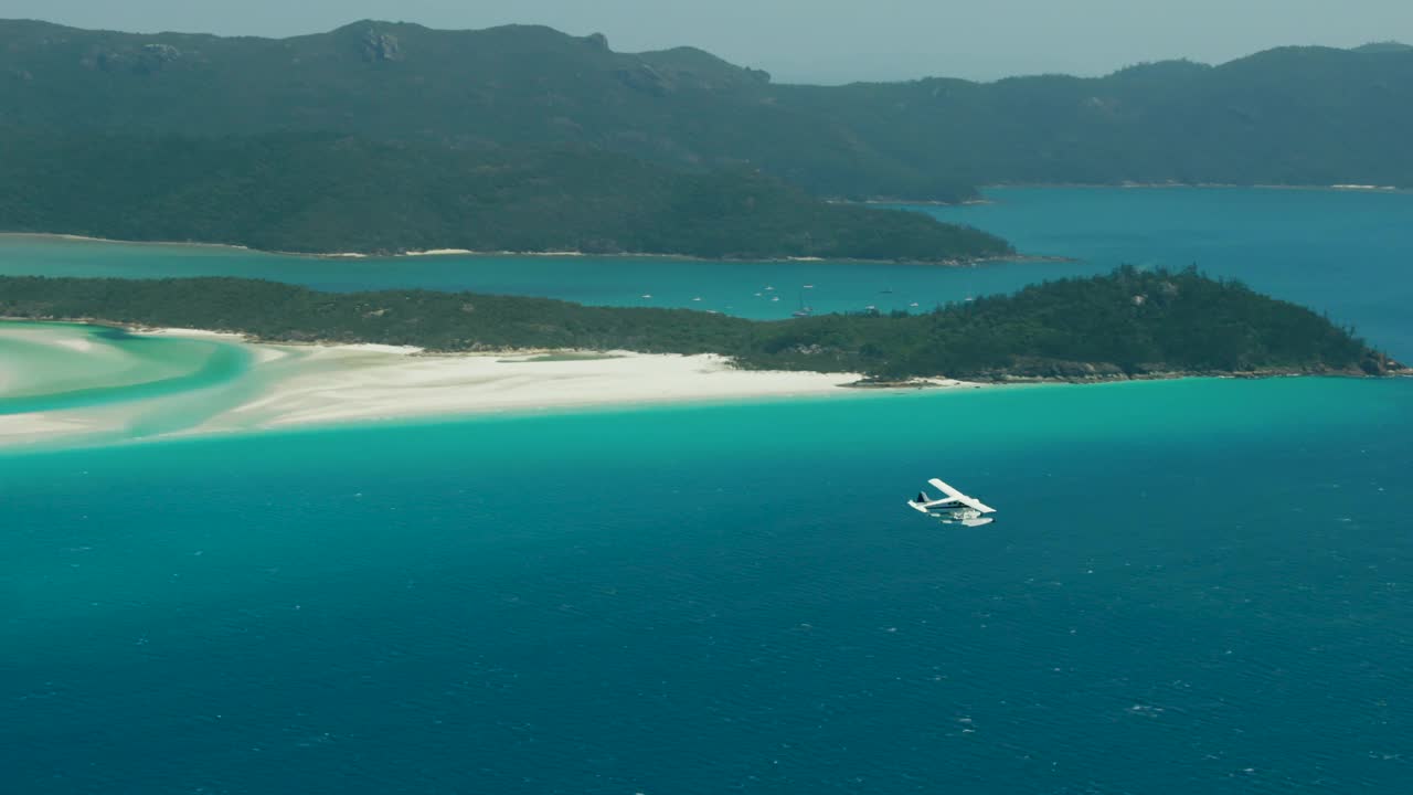 舌点日出空中观光水上飞机堡礁视频素材