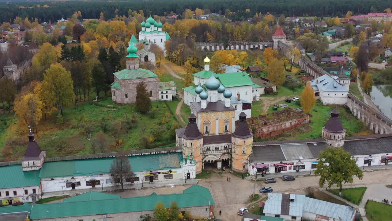 Borisoglebsky在Ustye Rostov修道院，俄罗斯古老的东正教修道院视频素材