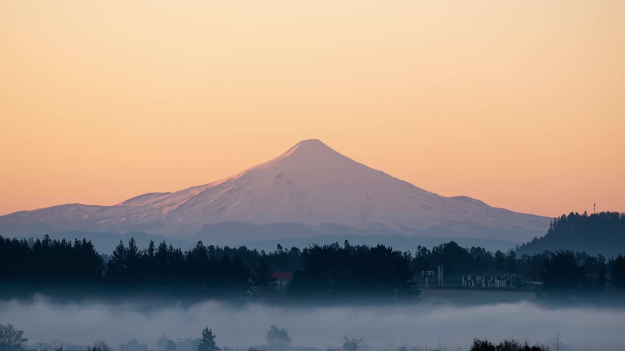 火山时间在黎明视频下载