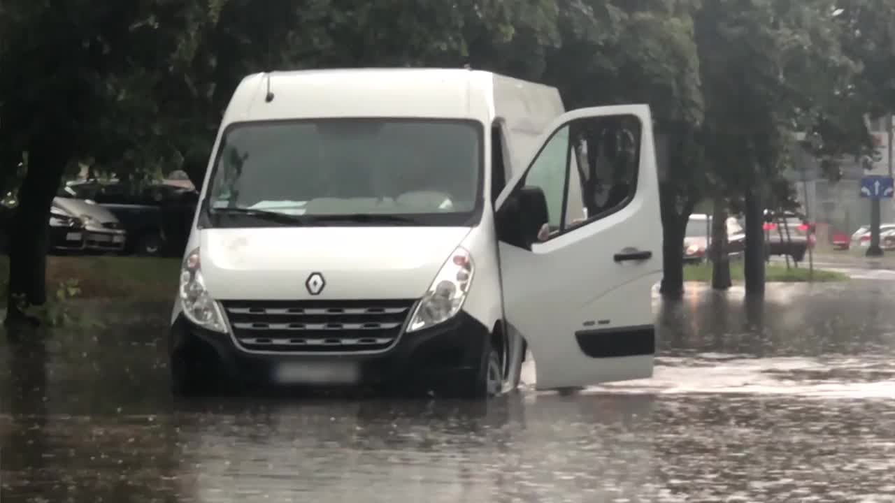 淹没了街道视频素材