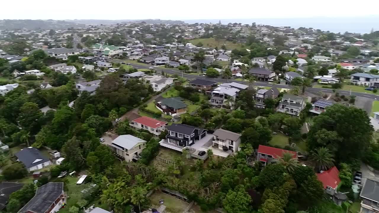 鸟瞰图的邻居在新西兰视频素材