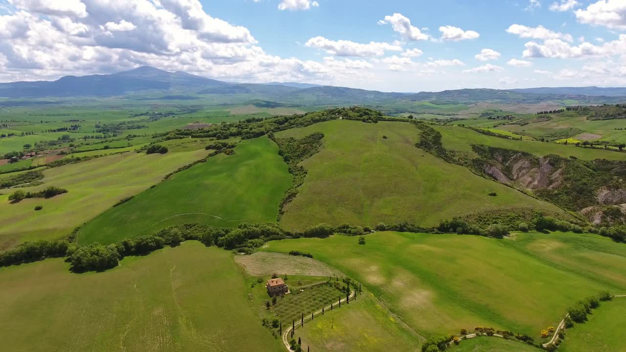 空中托斯卡纳农田山野风光视频素材