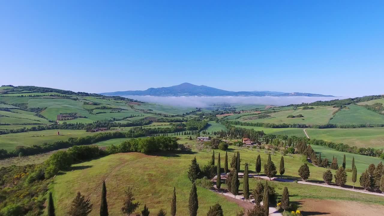 意大利托斯卡纳清晨的空中风景视频素材