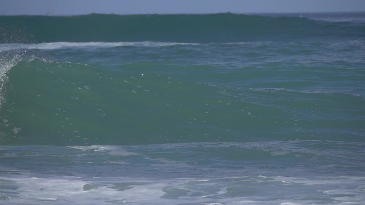 大风暴的海浪，慢动作视频素材