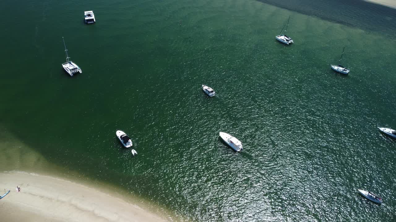 澳大利亚黄金海岸Broadwater上的船，4K视频素材